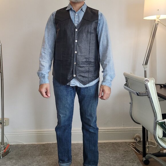 The DEFY Men's Black Genuine Leather Motorcycle Biker Vest - Picture 2 of 8